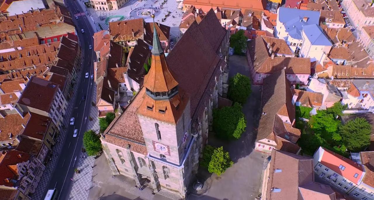 Royal Apartment Braşov Exterior foto
