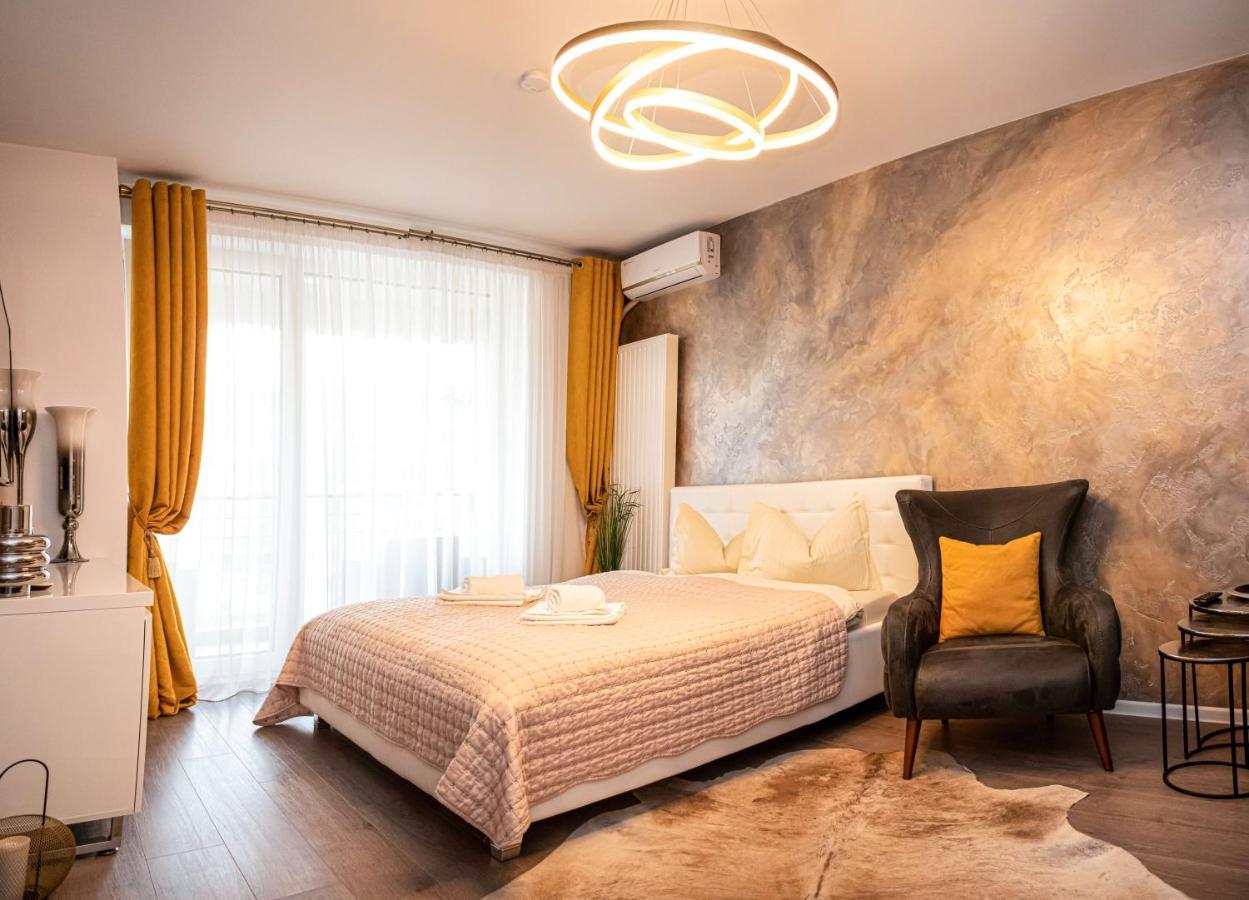 Royal Apartment Braşov Exterior foto