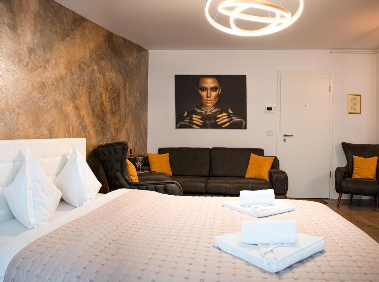 Royal Apartment Braşov Exterior foto