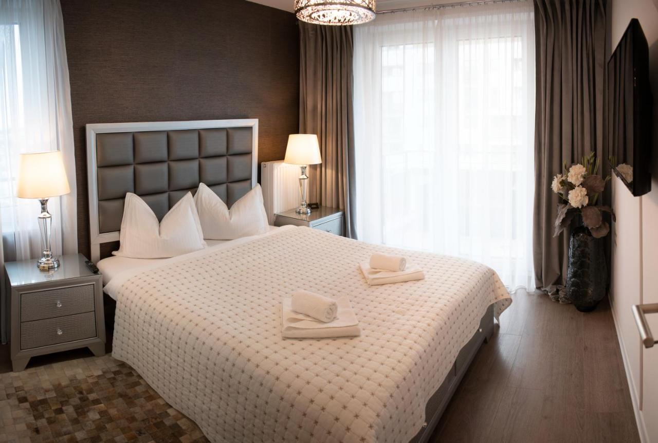 Royal Apartment Braşov Exterior foto
